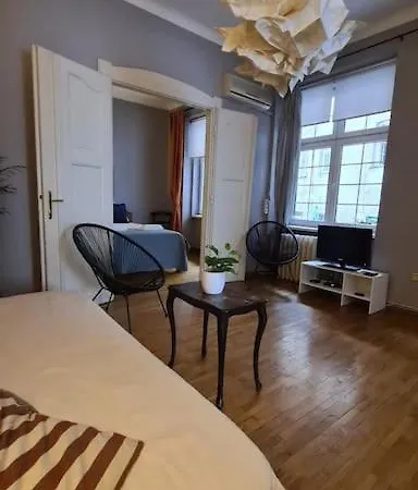 Your Royal 2 Bedroom City Center Stay Belgrado Esterno foto