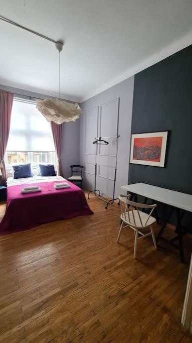 Your Royal 2 Bedroom Center