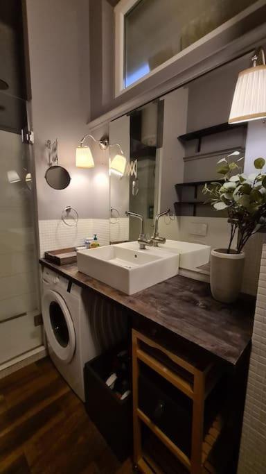 Your Royal 2 Bedroom Center *