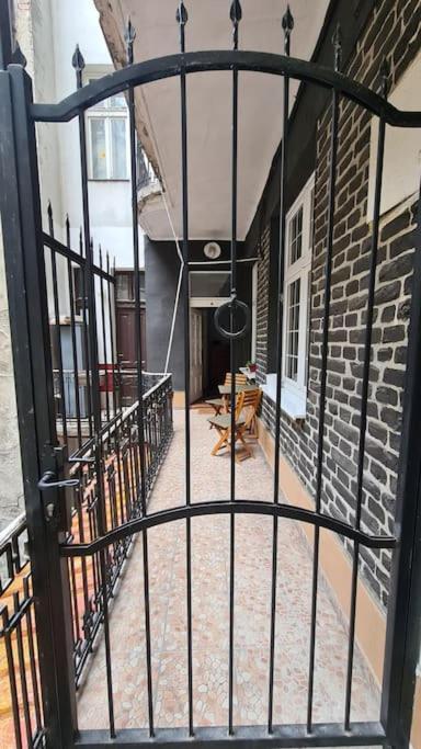 Your Royal 2 Bedroom Center Белград